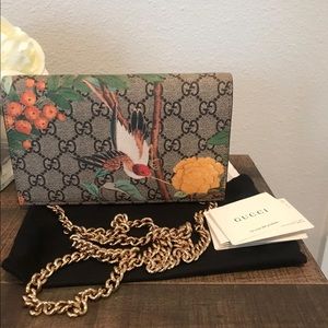 Gucci Women’s Tian Mini Chain Bag (Supreme)